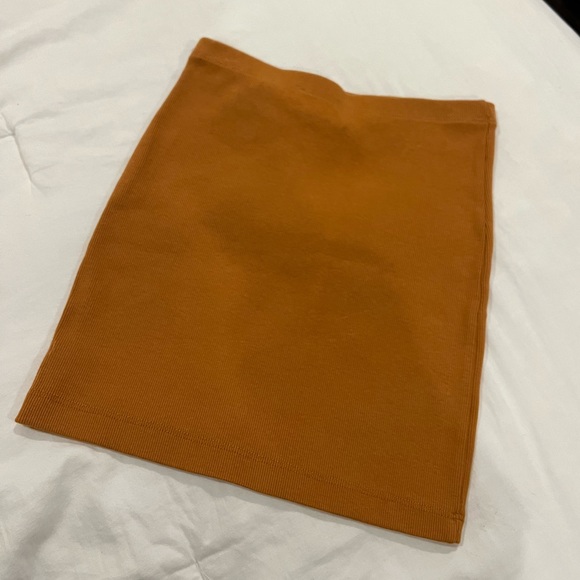 NWT inamorata woman mustard yellow mini skirt - Picture 3 of 5